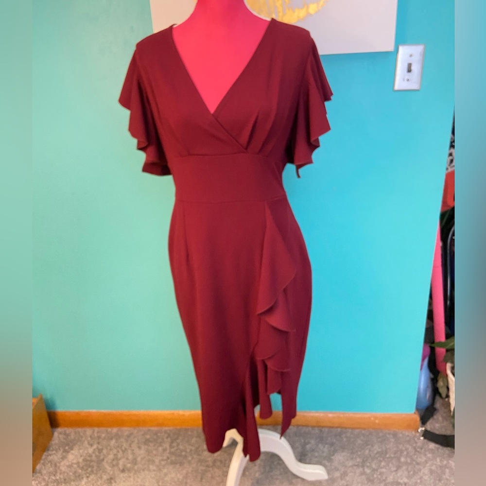 WINE MIDI DRESS 🥰